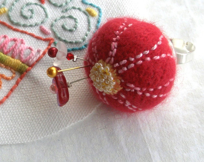 Pincushion Ring Pink Wool With Hand Embroidered Daisy Etsy