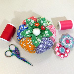 Pincushion 1930s Pincushion Tomato Pincushion Emery Pincushion Unique Pincushion Cute Pincushion Sewing Gift Cute Pincushion Gift for Sewer