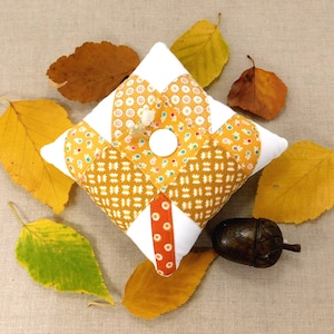 Pincushion Fall Theme Leaf Patchwork Double Sided Pincushion Emery Pincushion Handmade Pincushion, Unique Pincushion Gift for Sewer