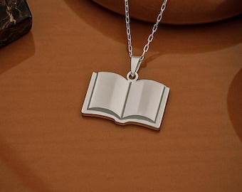 Bokhängehalsband | Smycken i 925 sterlingsilver | Minimalistisk akademisk stil | Inspirerande present till lärare och läsare