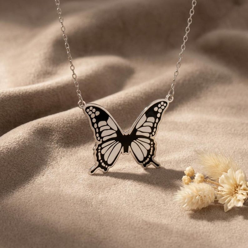 Monarch Butterfly Necklace | 925 Sterling Silver for Women | Nature Inspired Elegant Jewelry | Thoughtful Birthday Gift bild 7