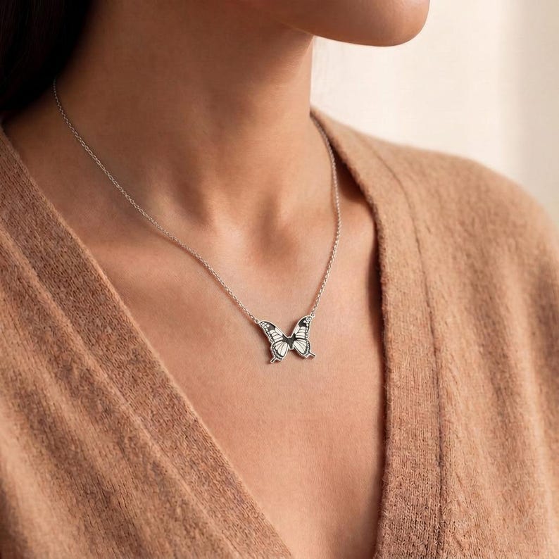Monarch Butterfly Necklace | 925 Sterling Silver for Women | Nature Inspired Elegant Jewelry | Thoughtful Birthday Gift bild 2