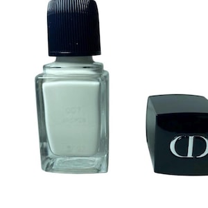 ESMALTE DE UÑAS DIOR VERNIS #007

JAZMÍN