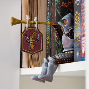 Bookshelf Guardian with Butt Trumpet Banner - Figurine, Model, Bookcase Medieval Miniature, Gift