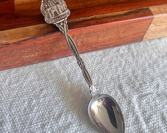 Colher de colecionador vintage da Disneylândia | Cabo do Castelo da Cinderela | Lembrança da Walt Disney Holland de 1982