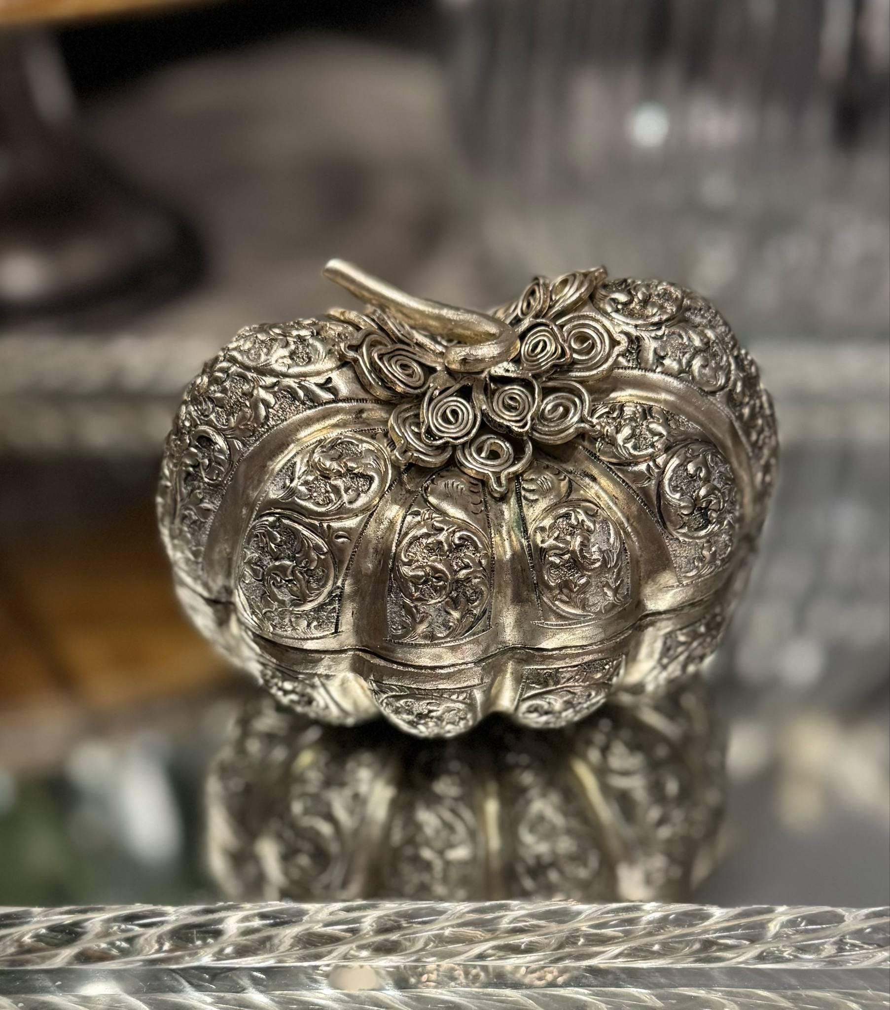 アンティーク　タイ　ミャンマー　box 銀製　シルバー製　民族 Antique Burmese Silver Box Circa 1890 | eBay