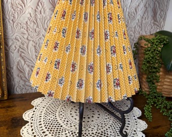 1970er Jahre Pierre Deux Plissee Floral Lampenschirm 12x6x9 Cottagecore French Country Shade