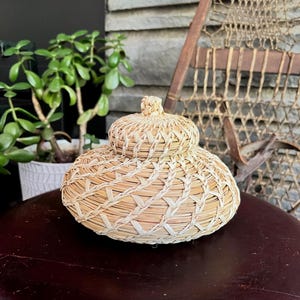 Native American Lidded Basket - Etsy