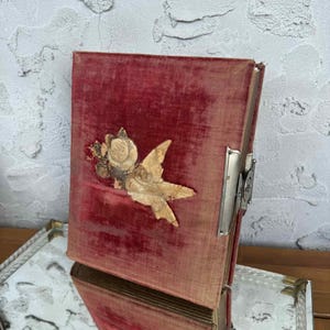 Antique Victorian Red Velvet Photo Album with Bird & Rose – Late 1800s Cabinet Card Album