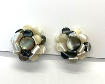 Vintage Gray Off-White Clip On Earrings