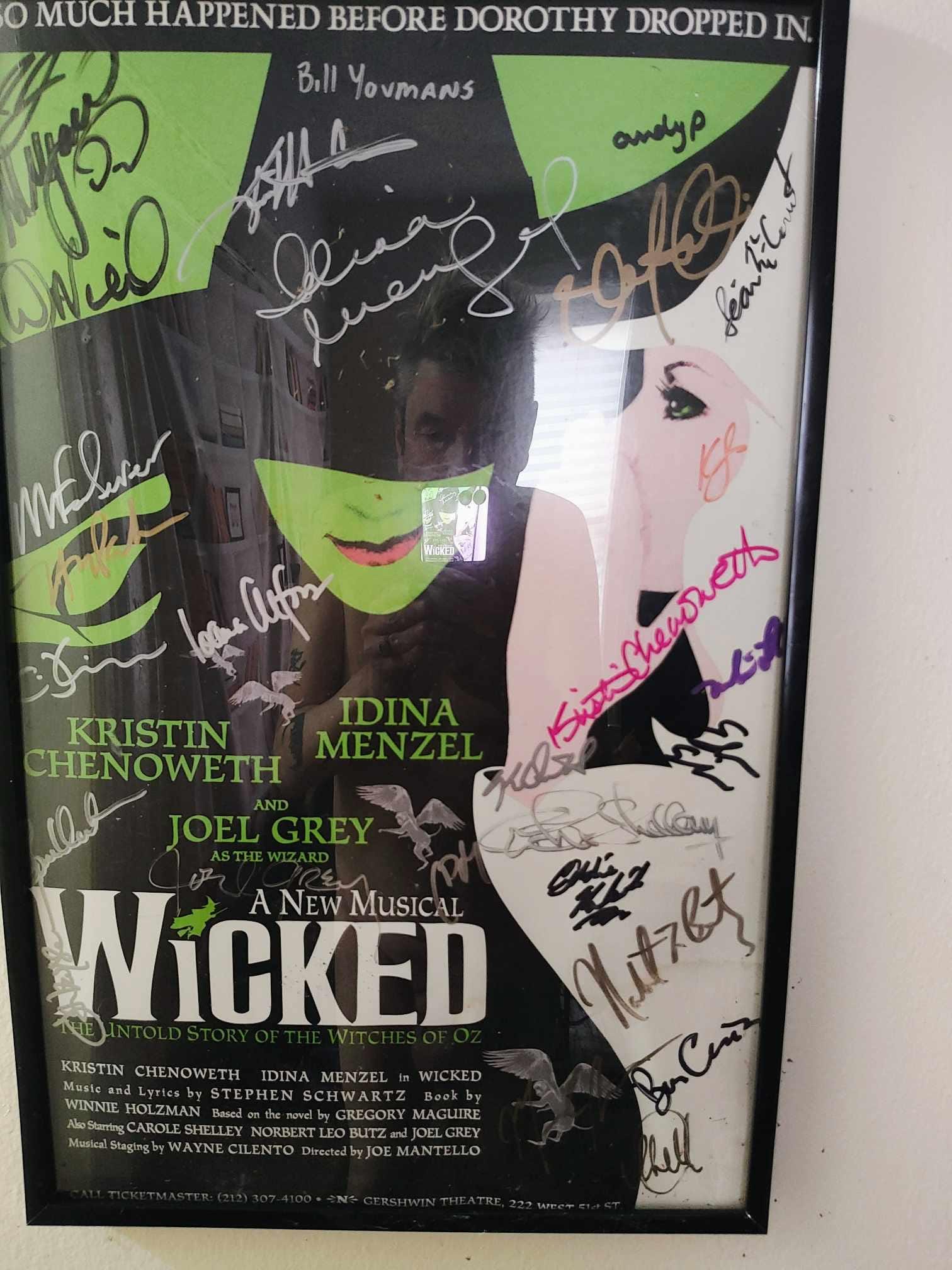 Wicked Original Cast 2003 Signed Poster from Opening Night. Idina Menzel, Kristin Chenowith and Joel Grey. Rare all original Broadway Cast
