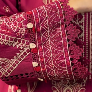 fitted lace wedding dress Qalamkar Luxury Embroidered Lawn 3pc with Embroidered Organza Dupatta – Gul  Attire main image 1