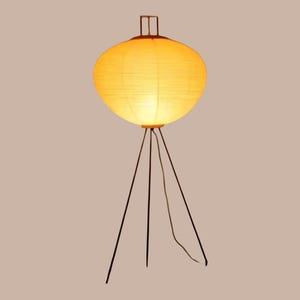 Lampada da terra in carta di riso giapponese Noguchi Akari / Elegante lampada da scrivania e decorazione unica per la camera da letto, regalo perfetto per lei