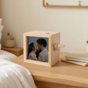 Scatola Flipbook con foto personalizzata: album di animazione in legno con luce, cornice per flipbook, regalo di nozze per coppie, arredamento unico per la casa, Natale