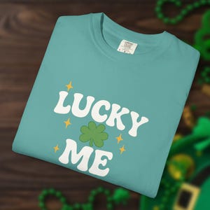 Camiseta Lucky Me Shamrock - Camiseta de la suerte para el Día de San Patricio, Camiseta con gráfico de trébol de cuatro hojas, Gráfico retro de trébol de la suerte