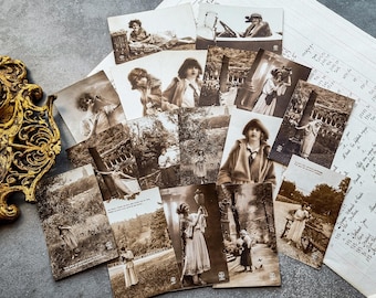 Bundle of 5 Vintage French Postcards
