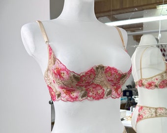 Soutien-gorge étagère en dentelle florale lingerie bonnet ouvert