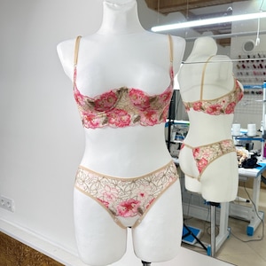 Öffnen Sie Dessous im Schritt unzensiert, Spitzen BH-Extreme für große Brüste, Regal BH mit Unterstützung, Halbschalenregal BH