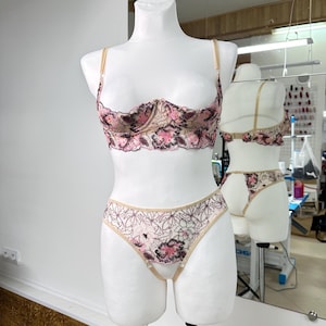 Ensemble de lingerie bonnet ouvert - soutien-gorge à maintien supplémentaire, culotte à entrejambe ouvert