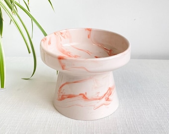 Handmade Elevated Ceramic Pet Bowl: Natural Feeding Position