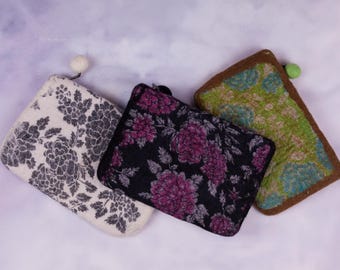 Monedero de fieltro de lana hecho a mano con cremallera (20,3 x 14,9 cm): Neceser floral