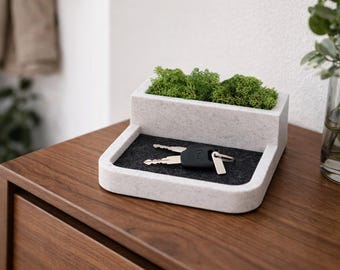 Key tray - pocket emptying tray with felt insert & moss decor - stylish key and storage tray in marble look