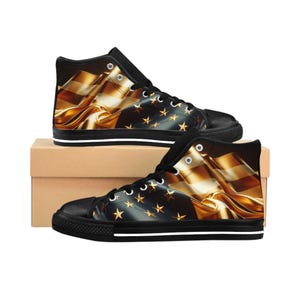 Classic Women&#39;s Sneakers with Golden Flag Design, Stylish High Tops for Casual Wear, Trendy Patriotic Footwear, Perfect for Holidays, Gifts