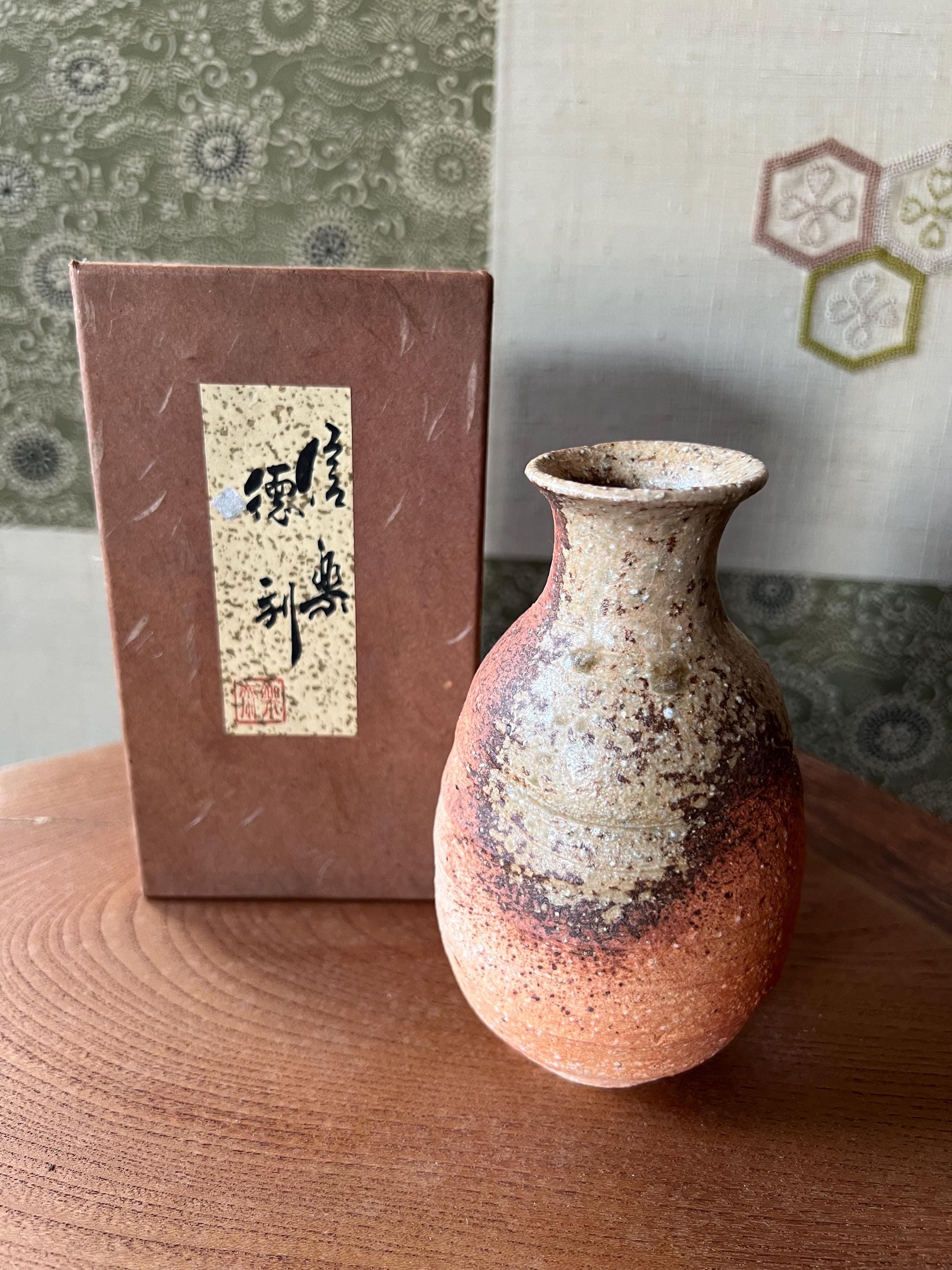 【未使用・箱付】古信楽焼　櫛目　傘立て　Shigaraki ware 未使用・箱付】古信楽焼 櫛目 傘立て Shigaraki ware