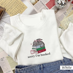 Bluza z haftem Przepraszam, że jestem zajęty, Bookish, bluza Booklover, książki z motywem kwiatowym, koszulka Book Lover, bluza z okrągłym dekoltem do czytania, bluza I'm Booked