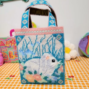 vintage Sac fourre-tout en toile plastique avec lapin de Pâques, doublure en coton cousu main, motif de fleurs printanières de lapin fait main, sac à main Cottagecore pastel