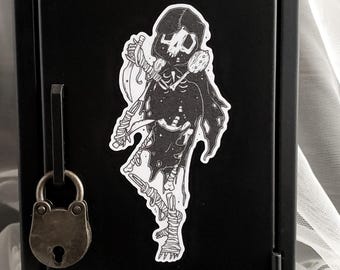 The Rogue Skeleton MAGNET | Forgotten Dungeon