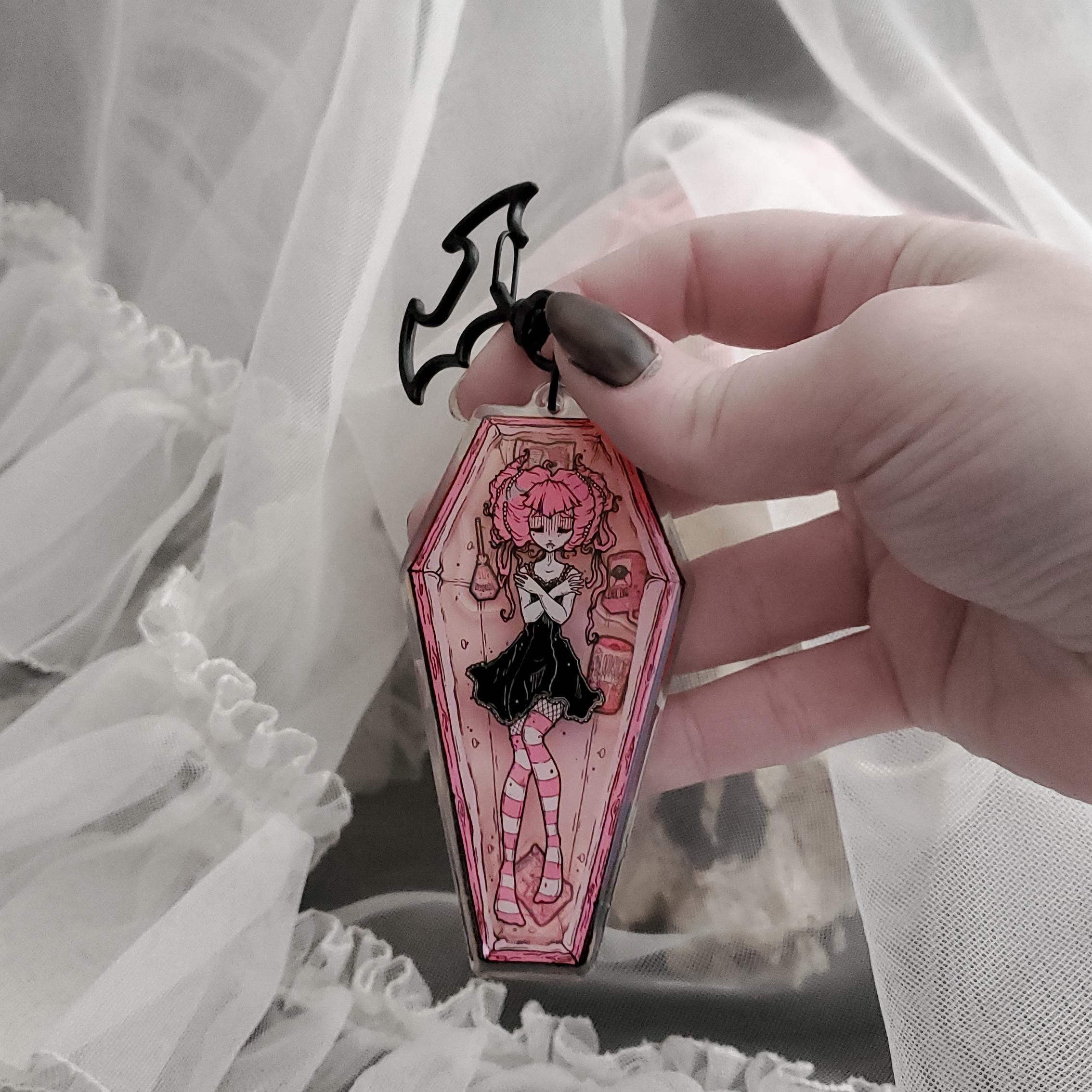 Vampire Coffin- Shaker Charm Keychain - Etsy
