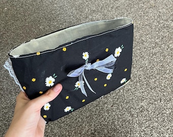 Funda floral hecha a mano para libros: funda acolchada para Kindle/tableta