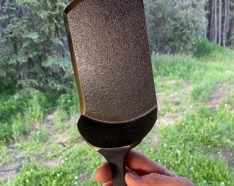 Espátula de ferro fundido quase mini