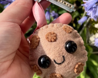 Plush Chocolate Chip Cookie Keyring: Kawaii Felt Cookie Accessory