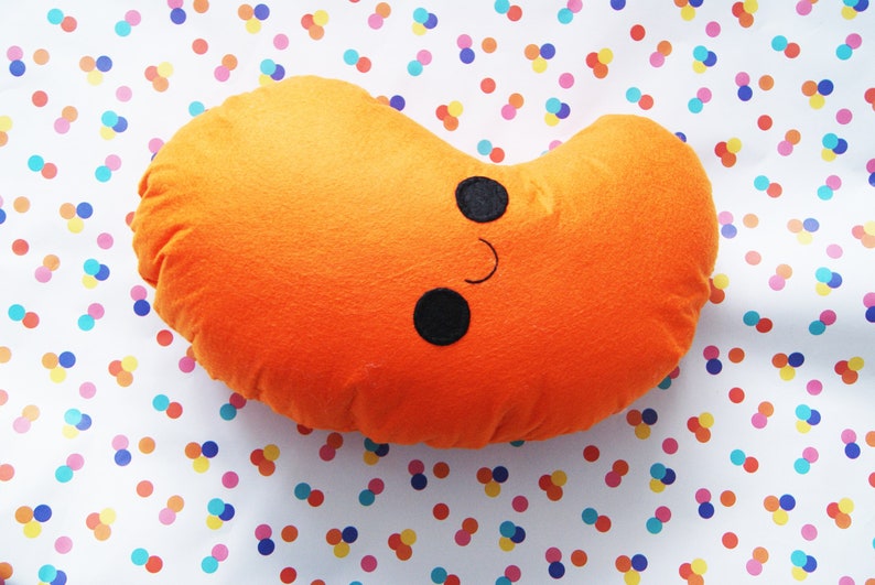 Happy Baked Bean Cushion, Plush Baked Bean, Decorative Baked Bean Cushion, Bean Photo prop, Baked Bean Gift, Novelty Gift, Fart Gift image 1