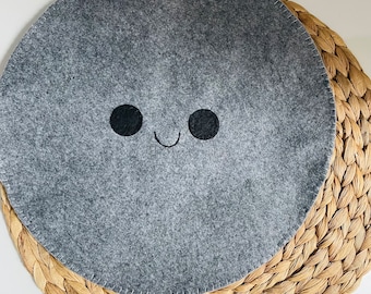 Kawaii Moon wall hanging, Moon wall decoration, felt space decor, space wall art, space bedroom decor, kawaii Moon decoration, cute moon