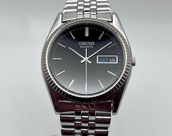 1994 Vintage Mens Seiko 7N43-8A40 Quartz Black Dial Watch