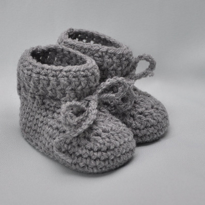 Baby Booties Booties that Stay On in Gray image 1