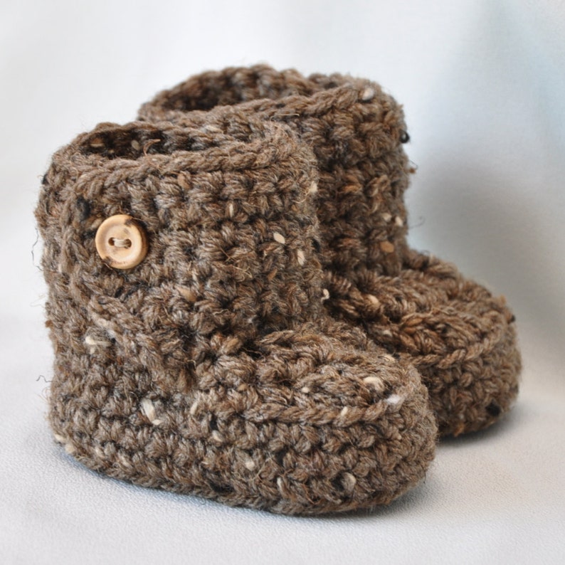 Baby Booties, Crochet Baby Boots with button top, size 0 to 6 Months image 5