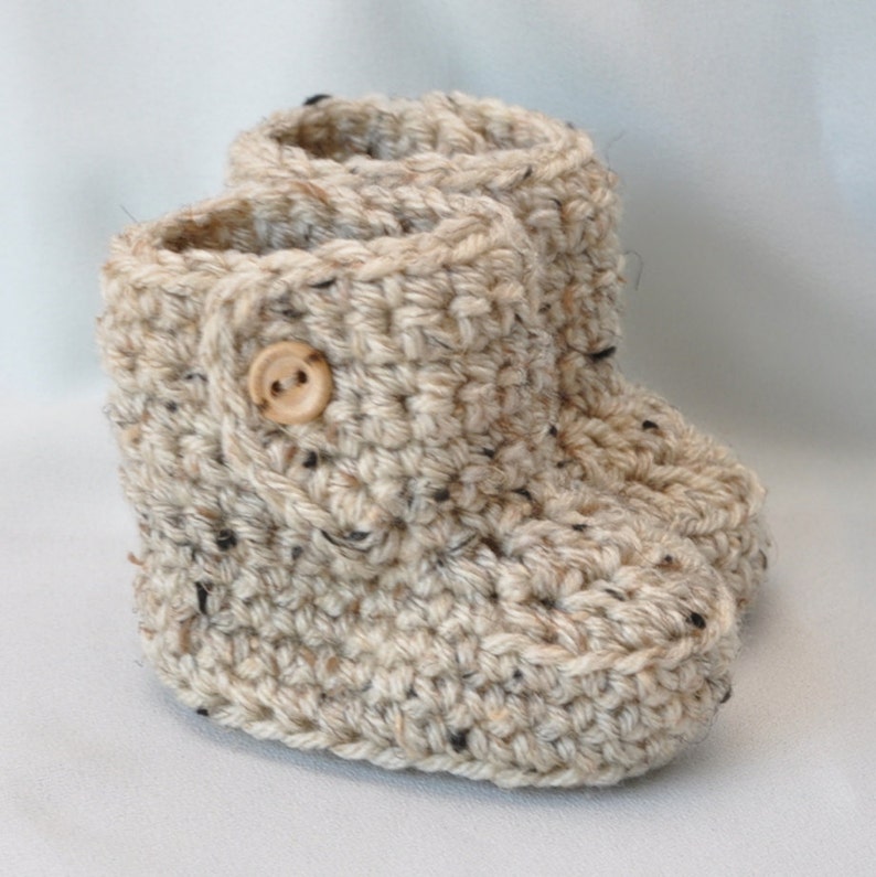 Baby Booties, Crochet Baby Boots with button top, size 0 to 6 Months image 2