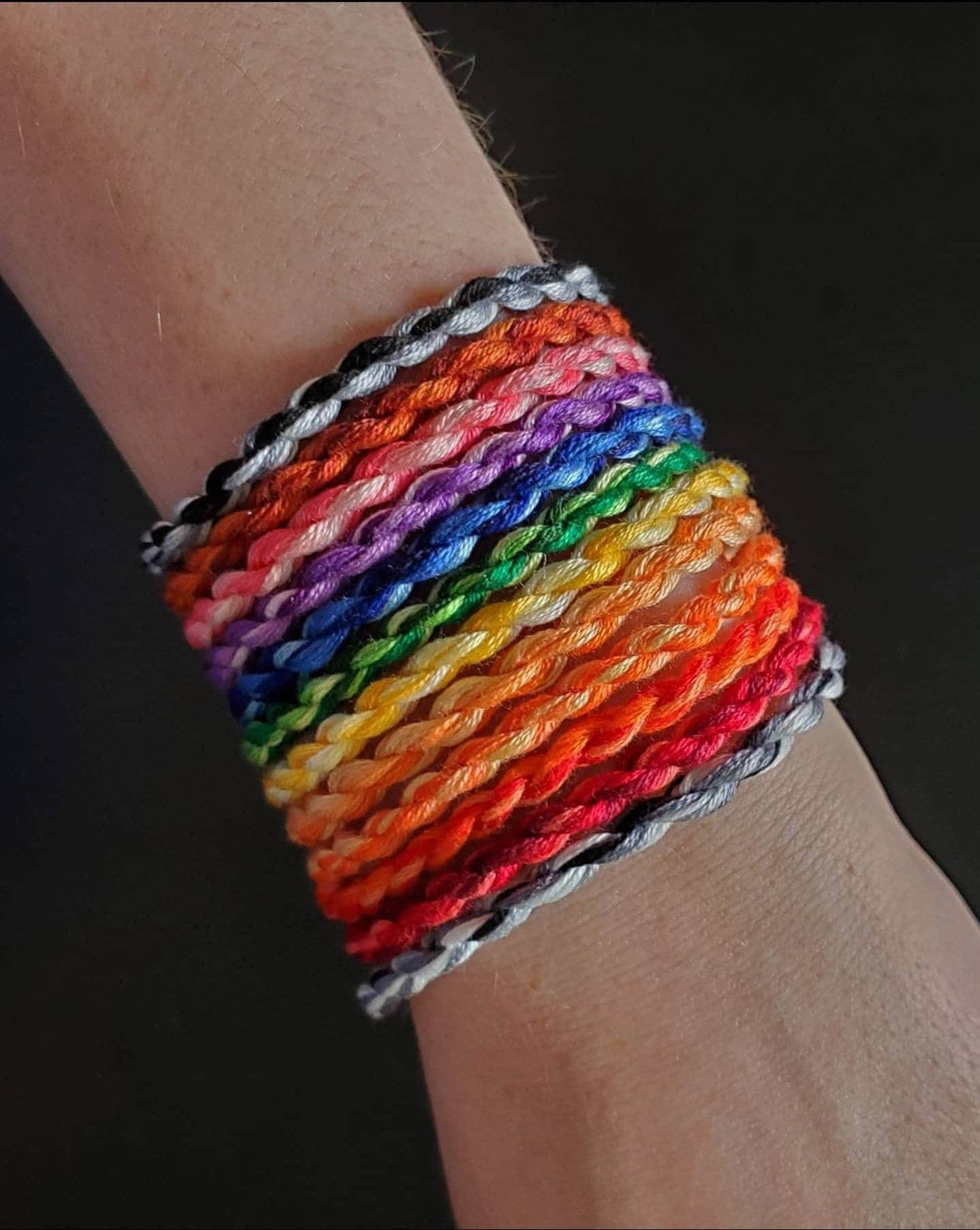 Twist Friendship Bracelet, String Bracelets, Friendship Bracelet, Perfect  for Gifts, Adjustable Jewelry, Rainbow, Woven Bracelets 