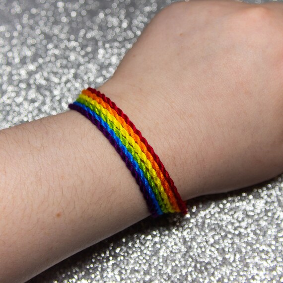 Rainbow Twist Bracelet Set, LGBTQ Pride Friendship Bracelet, Adjustable  Ankle Bracelet, Neon Rainbow Jewelry, Gift for Him or Her, LGBTQIA -   Sweden
