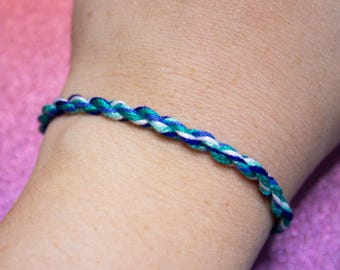 Pulsera de la amistad con la bandera gay, joyería del orgullo LGBTQ, bandera MLM, orgullo gay, mes del orgullo queer, conciencia LGBTQIA+, tonos de azul, ajustable