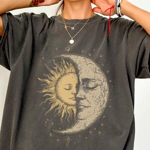 Mystical Sun And Moon Face T-Shirt, Yin Yang Tee, Hippie Clothing Women, Chic Style, Women Clothing, Hippy Clothes, Vintage Bohemian Attire