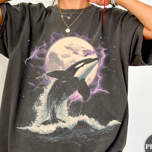Vintage 90s Orca Whale T-Shirt, Killer Whale Graphic Tee, Ocean Wildlife Shirt, Vintage Style Unisex Tee, Nature Sea Lover Gift, Washed Top