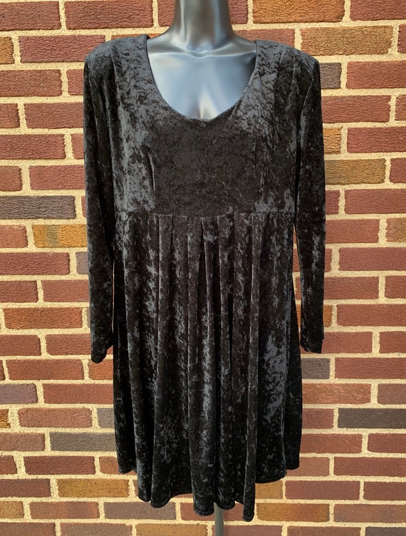 Ladies Retro 90s Grunge Black Crushed Velvet Babyd