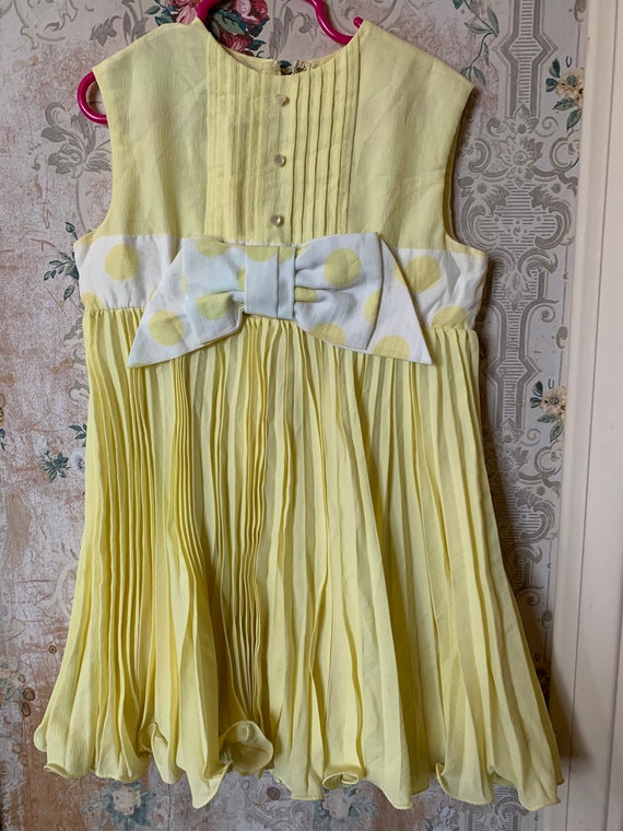Girls Vintage 1960s Yellow Mod Dress 5-6y - image 1