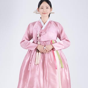 EWH018 | Pure Essence Traditional Woman Hanbok in roze | Traditionele Hanbok-jurk voor bruiloft en Koreaanse Dol