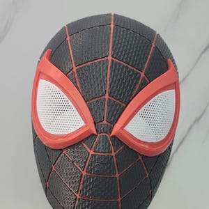 Miles Morales Spiderman Helmet & Stand Combo (PS5 Version)